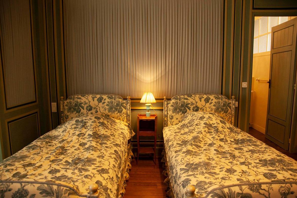 Chambres D'Hotes Manoir De Beaumarchais Les Chapelles-Bourbon Buitenkant foto